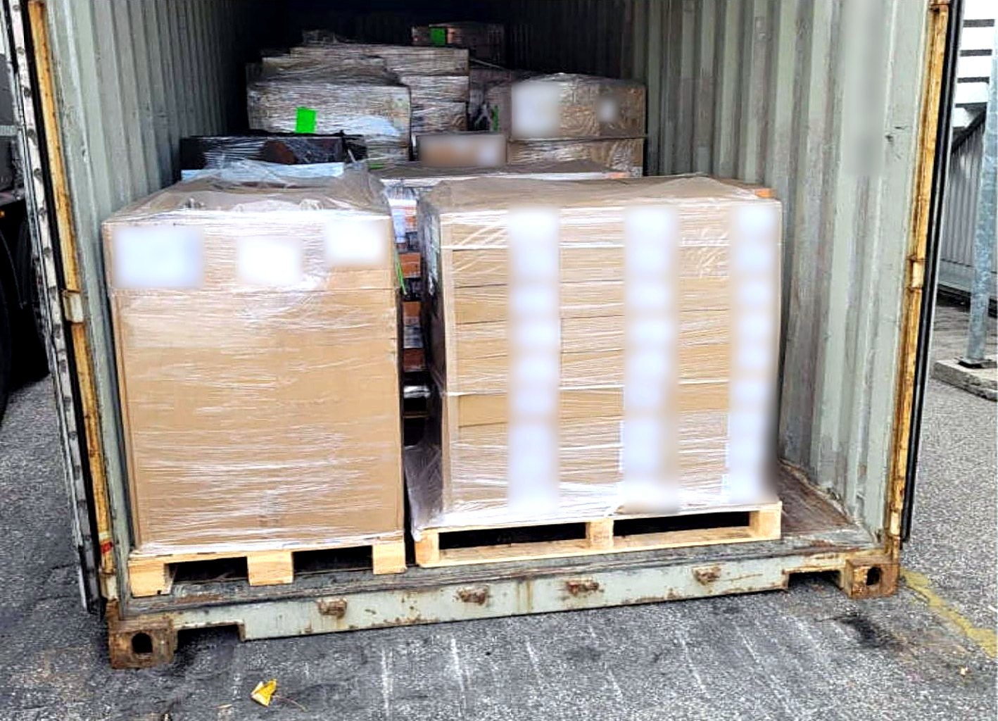 Beladung bis zur Containertür